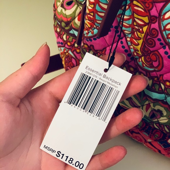 NWT VERA BRADLEY ESSENTIAL BACKPACK - Picture 4 of 8